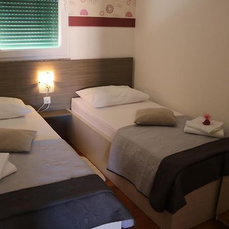 Apartments Marina 沃迪切 外观 照片