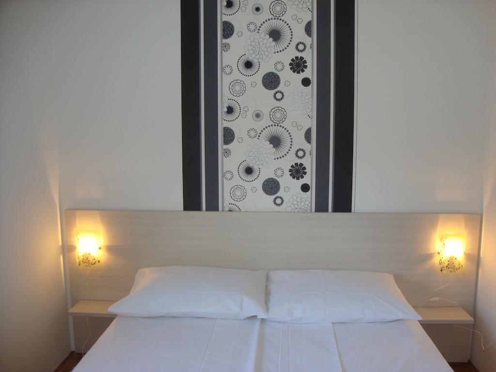 Apartments Marina 沃迪切 外观 照片