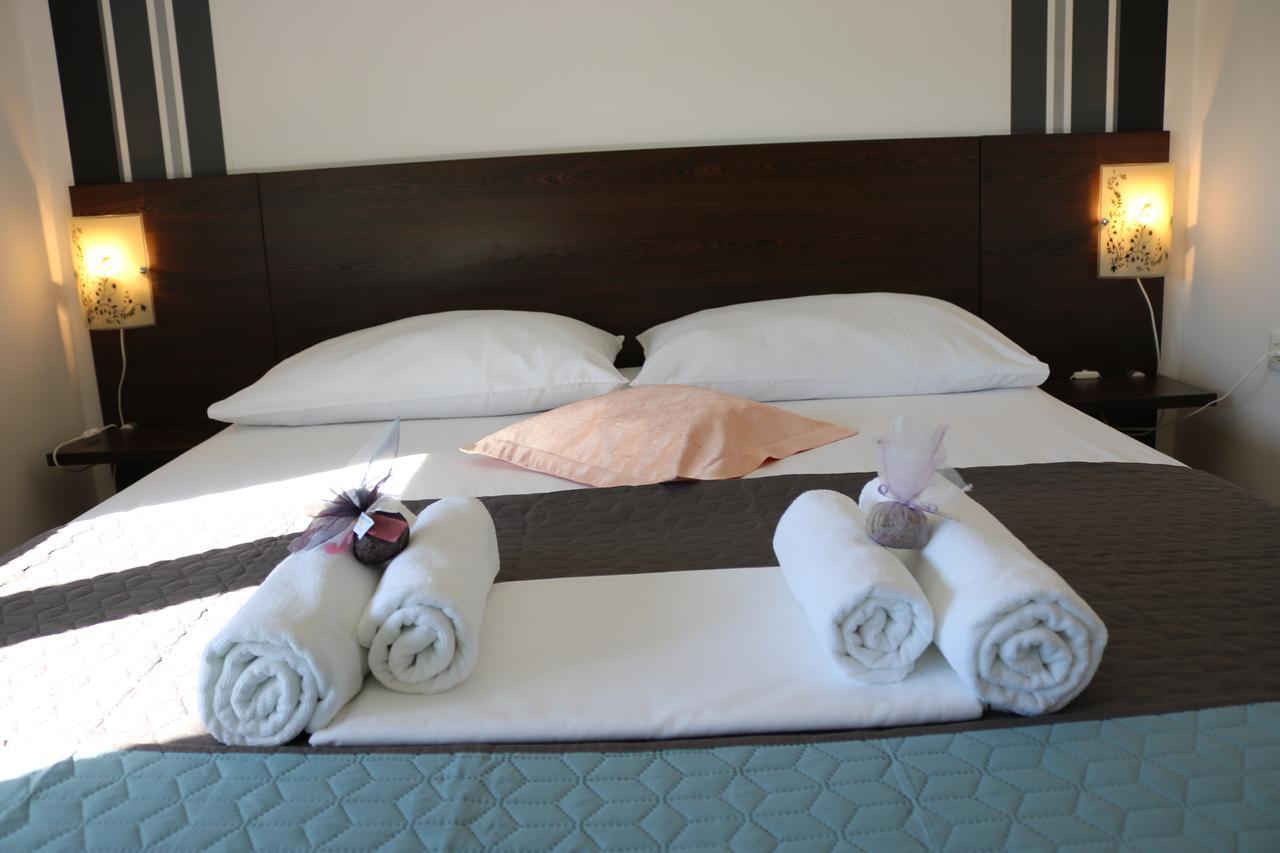 Apartments Marina 沃迪切 外观 照片